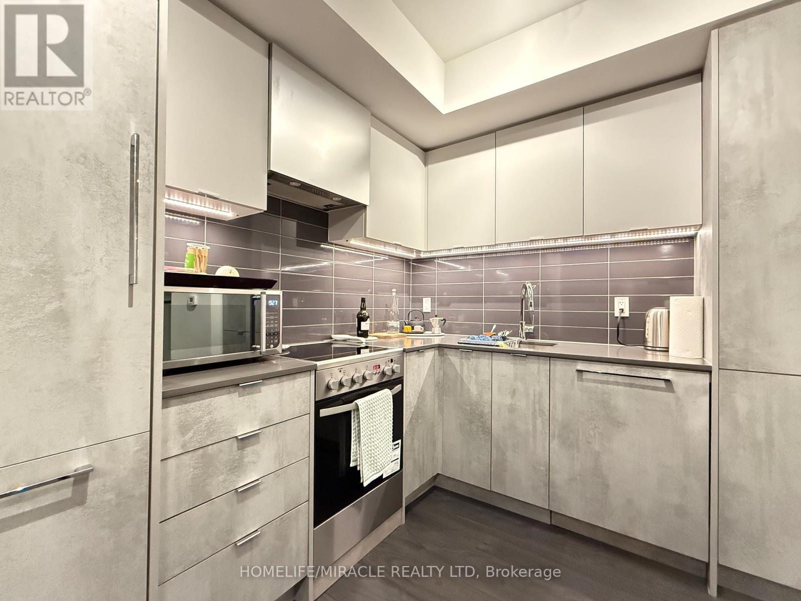 543 - 26 Gibbs Road, Toronto, Ontario  M9B 0E3 - Photo 11 - W13490412