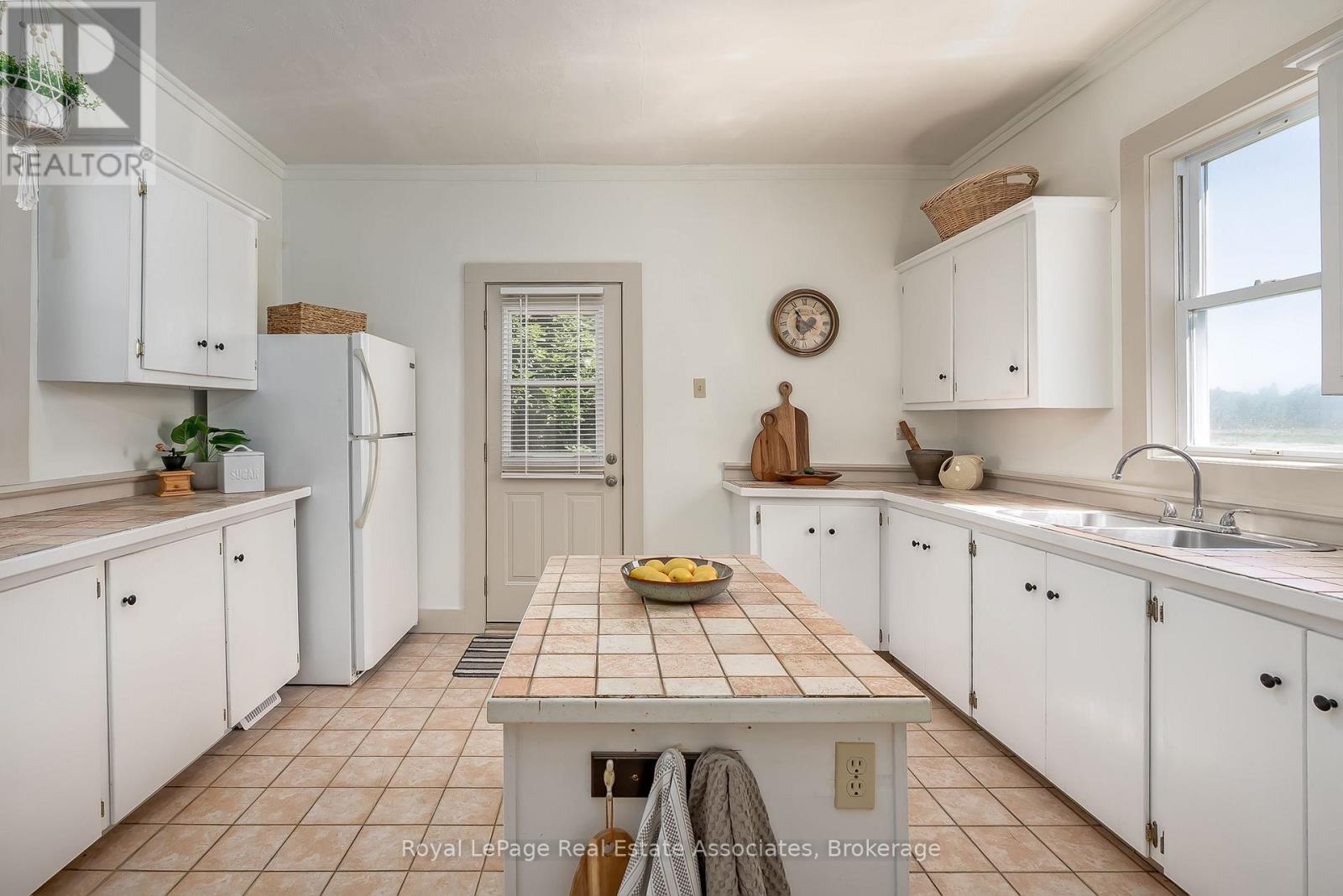 428 Line 2 Road, Niagara-On-The-Lake, Ontario  L0S 1J0 - Photo 17 - X13490434
