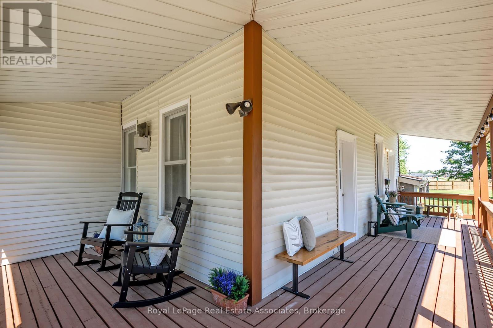 428 Line 2 Road, Niagara-On-The-Lake, Ontario  L0S 1J0 - Photo 4 - X13490434