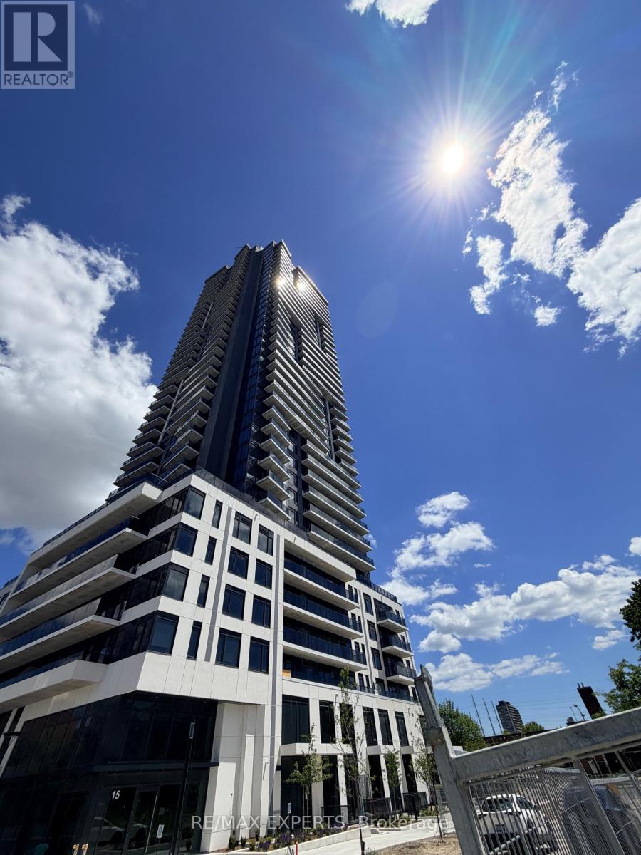 410 - 15 DAVID SALOMON DRIVE, Toronto, Ontario