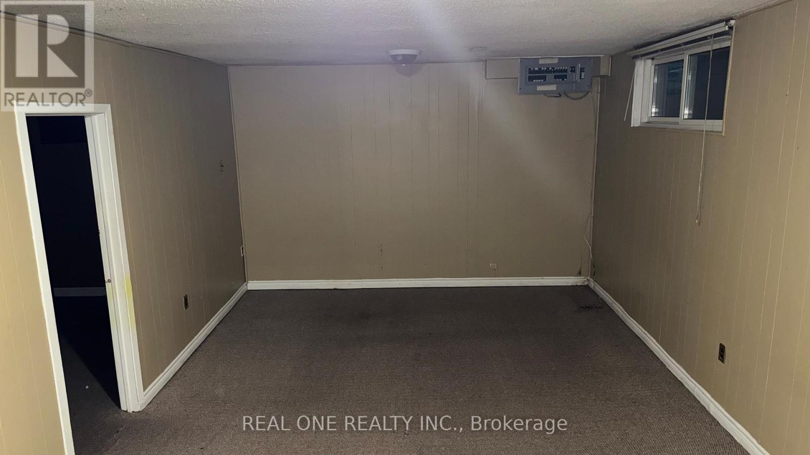 3622 Molly Avenue, Mississauga, Ontario  L5A 3M5 - Photo 10 - W13037132