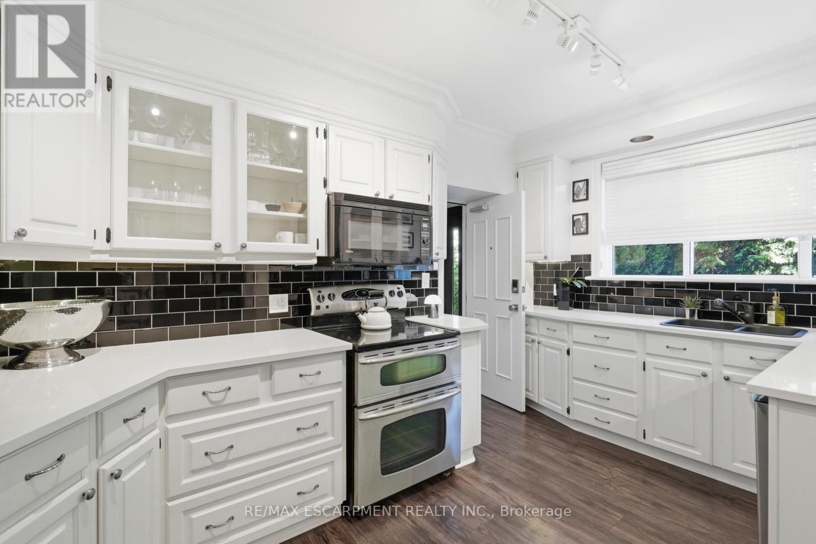 225 St. Paul Street, Burlington, Ontario  L7R 4G9 - Photo 14 - W13469420