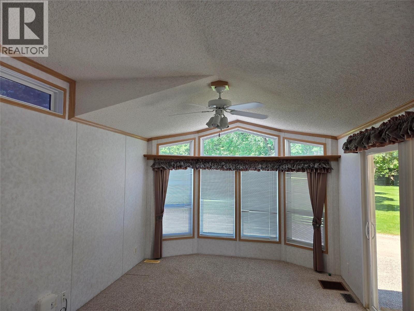 4155 Highway 3 Unit# 156, Keremeos, British Columbia  V0X 1N1 - Photo 8 - 10392327