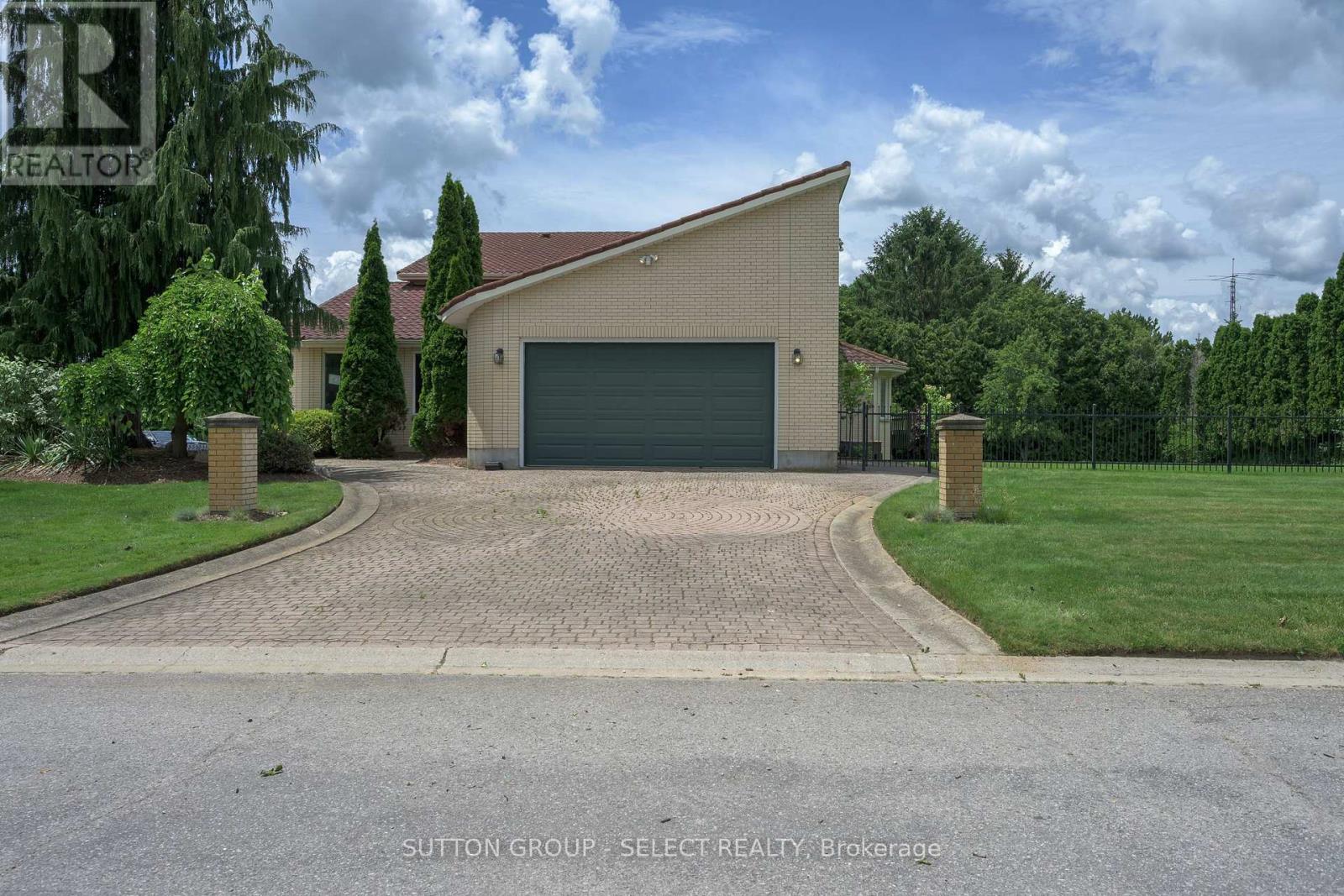 719 Franklinway Crescent, London North, Ontario  N6G 5C8 - Photo 5 - X13490448