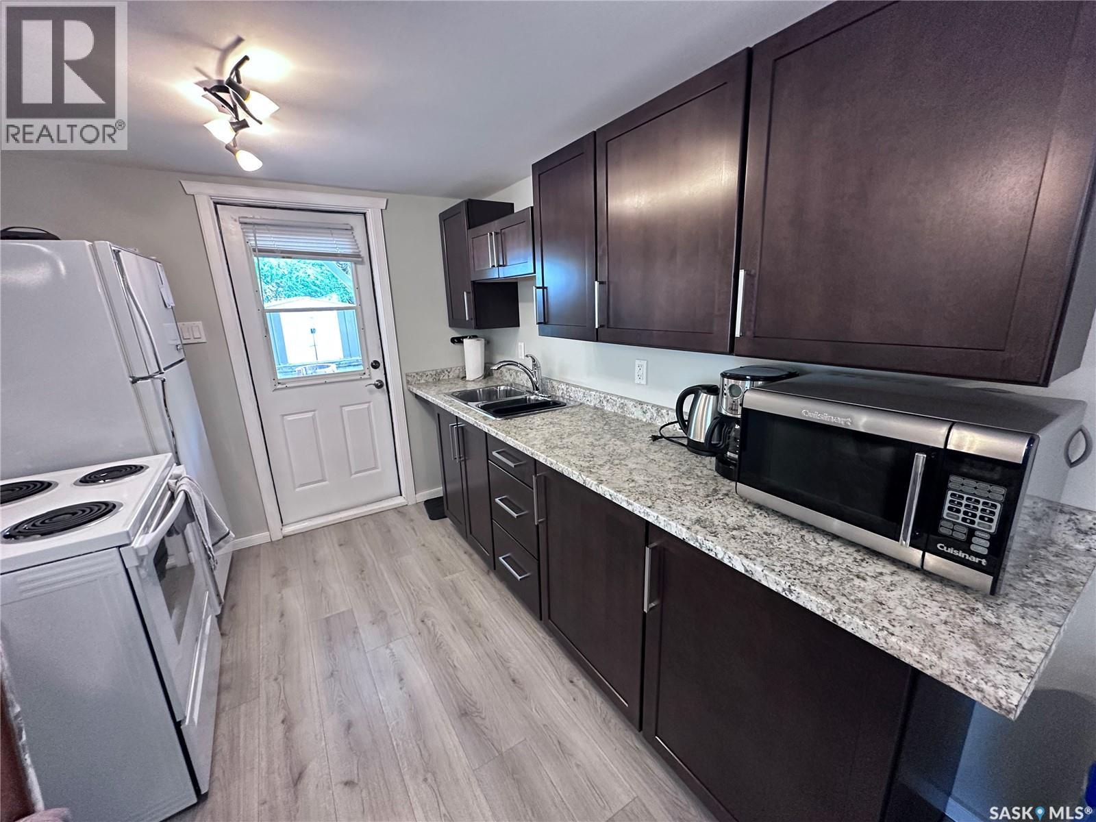 921 Joseph Crescent, Cochin, Saskatchewan  S0M 0L0 - Photo 3 - SK040713