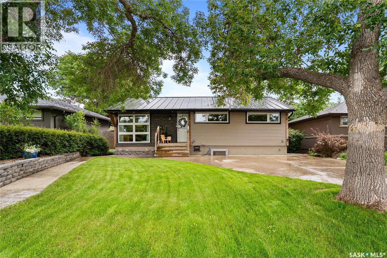 607 E 18th AVENUE, Regina, Saskatchewan