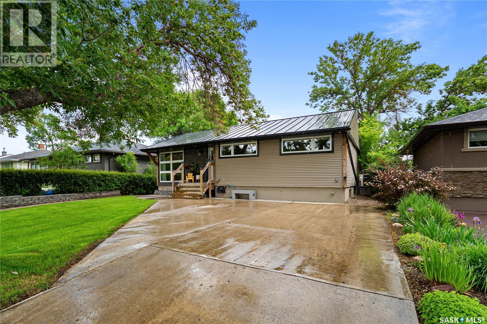 607 E 18th Avenue, Regina, Saskatchewan  S4N 1E6 - Photo 2 - SK040580