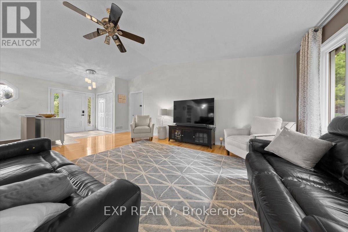 2670 Pierrette Drive, Ottawa, Ontario  K4C 1B6 - Photo 6 - X13490528