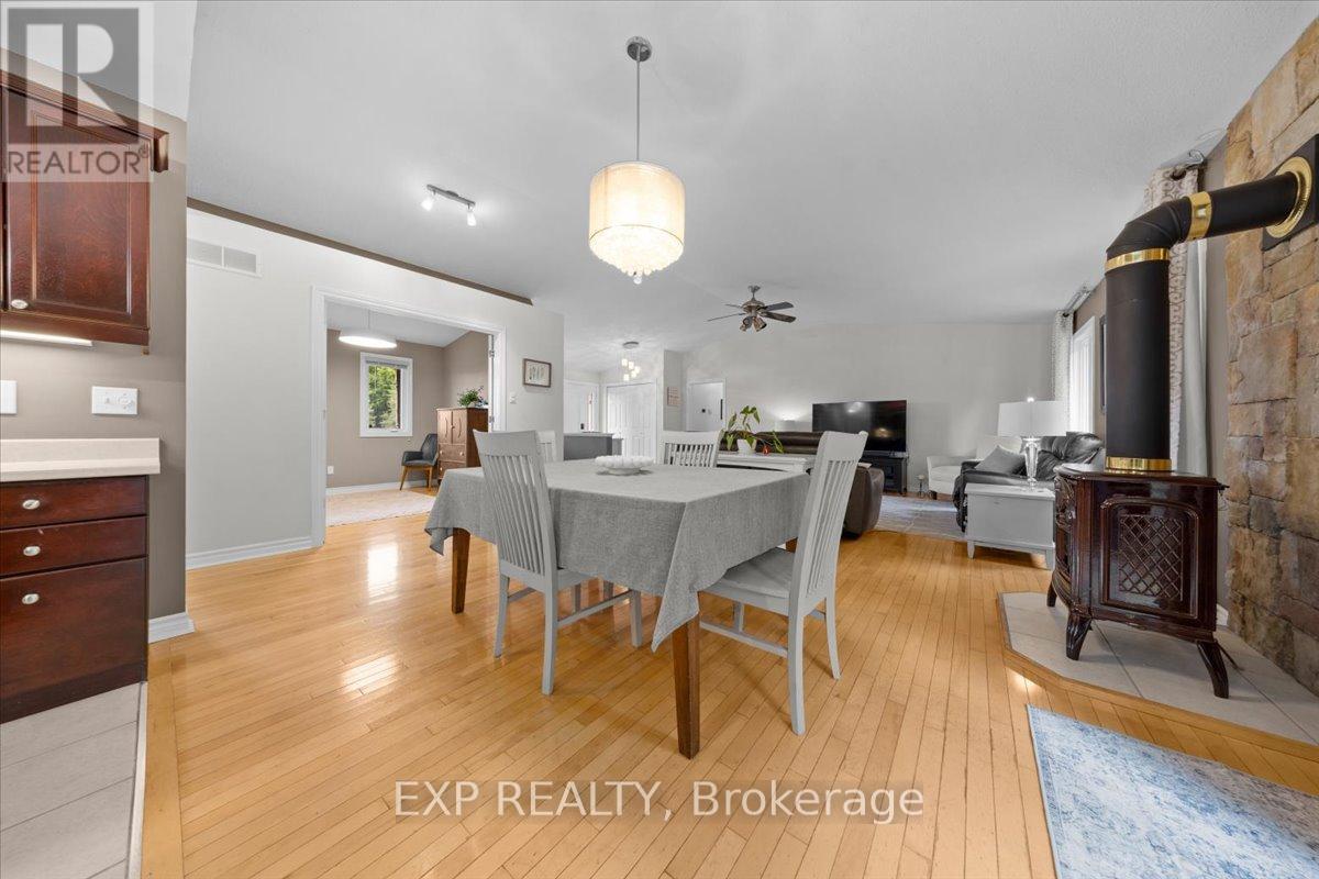 2670 Pierrette Drive, Ottawa, Ontario  K4C 1B6 - Photo 9 - X13490528