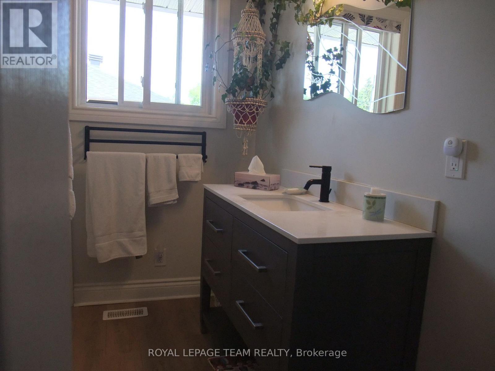 343 Harry Street, Renfrew, Ontario  K7V 3E5 - Photo 12 - X13490442