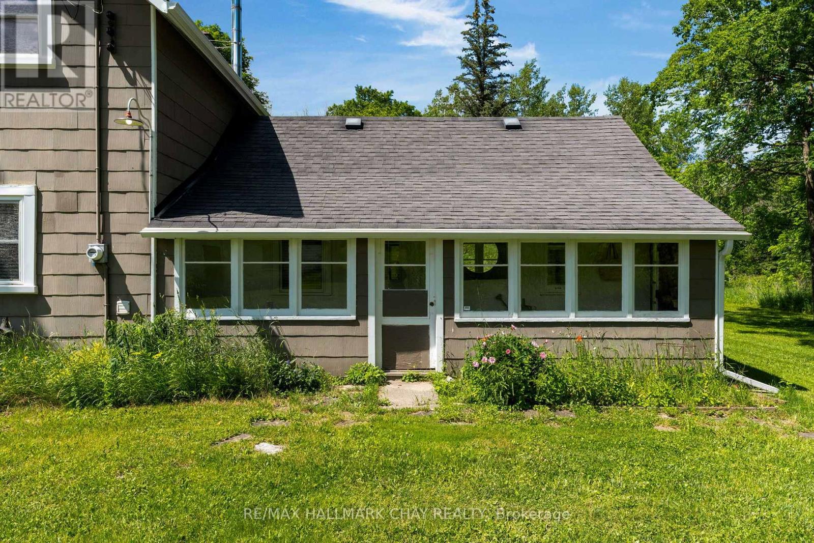 8997 County Road 9, Clearview, Ontario  L0M 1G0 - Photo 9 - S12997562
