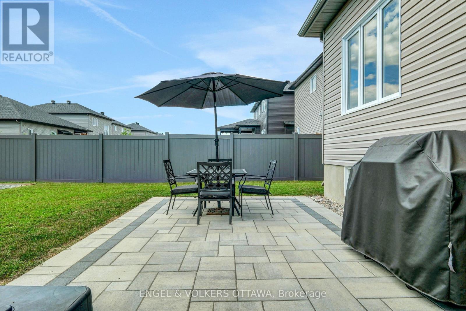 325 Moonlight Drive, Russell, Ontario  K4R 0L1 - Photo 45 - X13490254