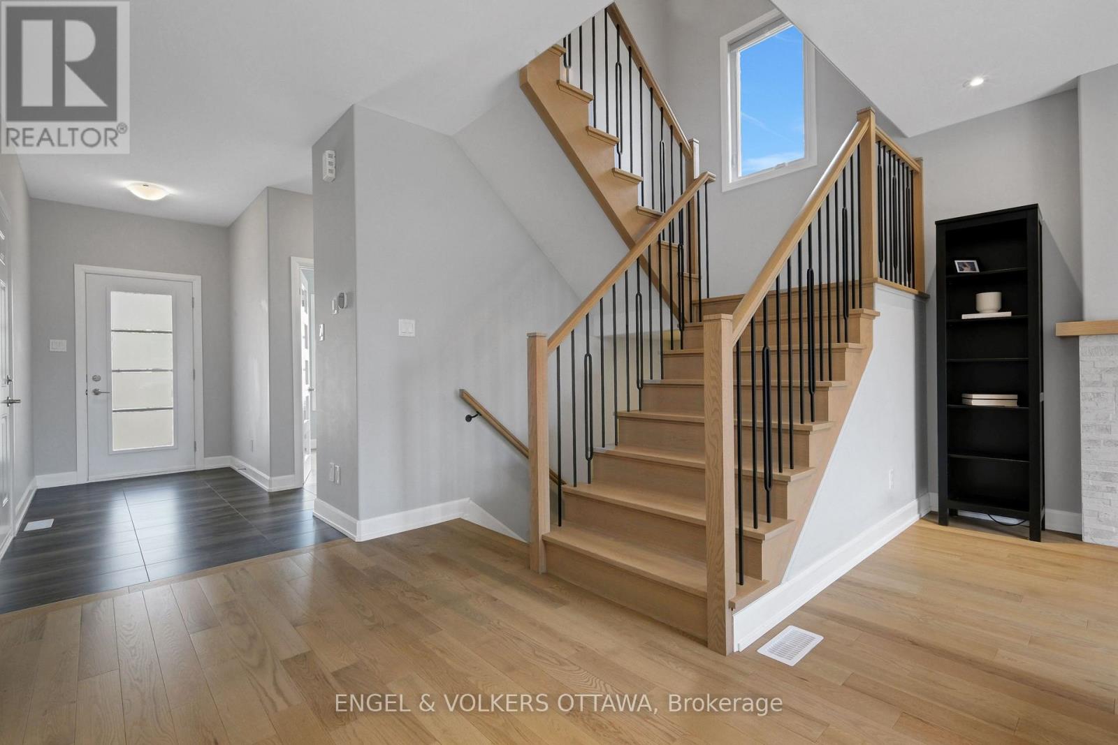 325 Moonlight Drive, Russell, Ontario  K4R 0L1 - Photo 5 - X13490254