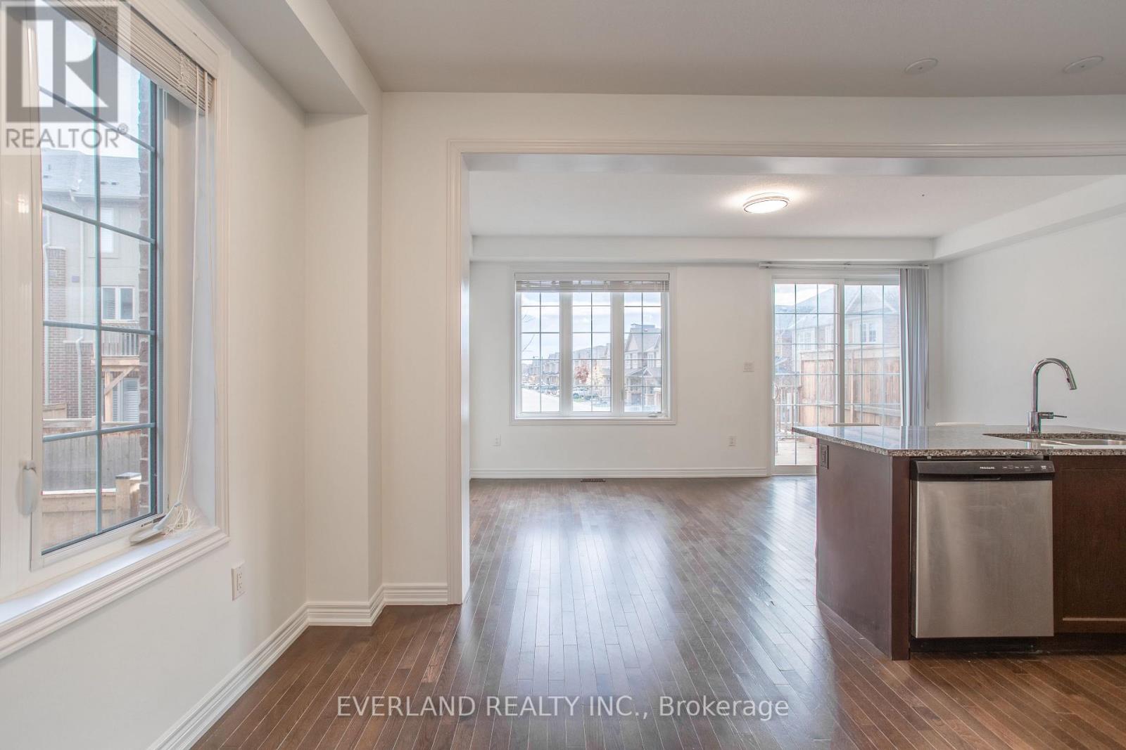 372 Threshing Mill Boulevard, Oakville, Ontario  L6H 0P6 - Photo 5 - W13481744