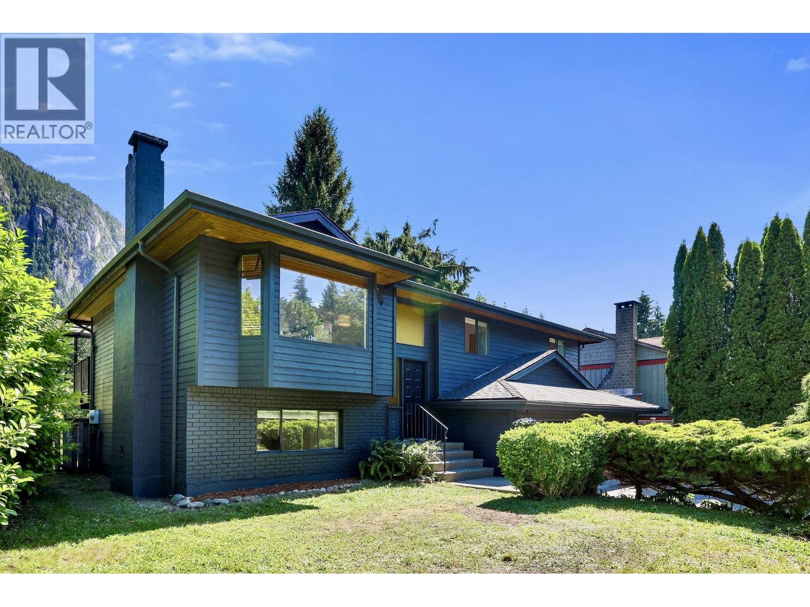40011 Plateau Drive, Squamish, British Columbia  V8B 0W3 - Photo 35 - R3140044