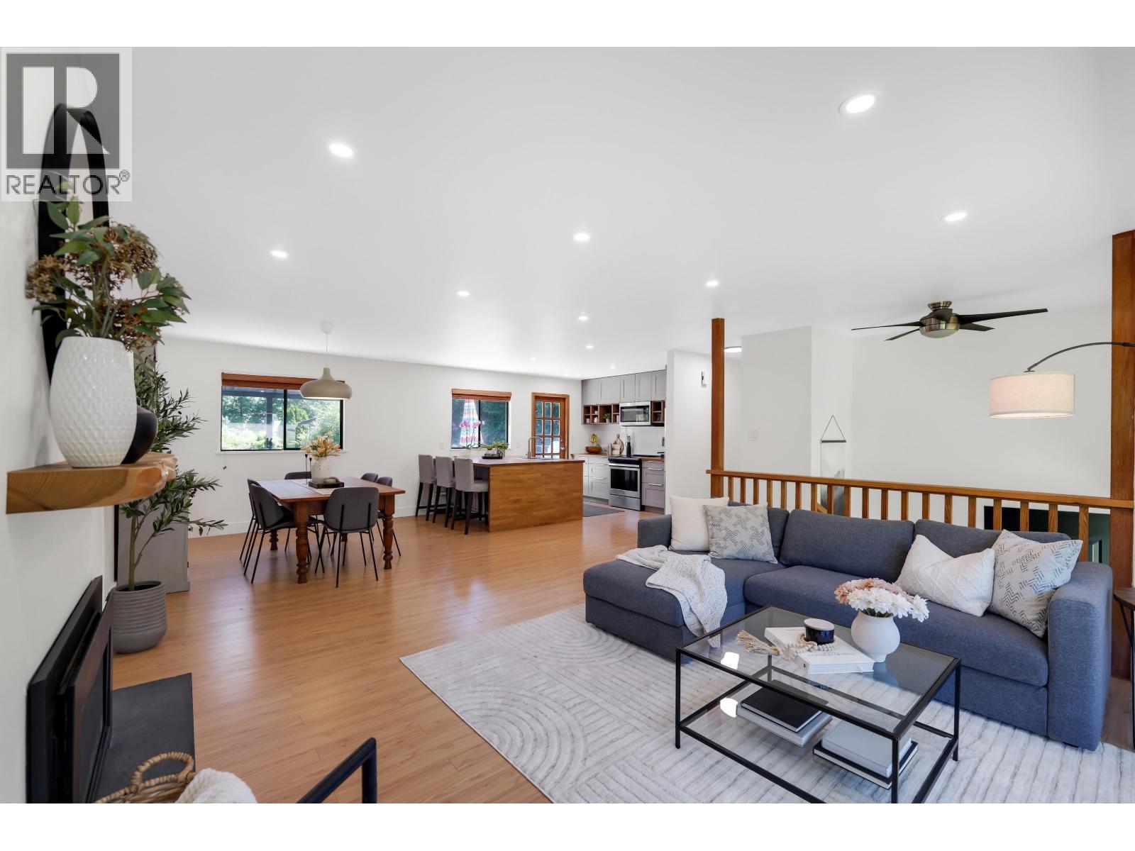 40011 Plateau Drive, Squamish, British Columbia  V8B 0W3 - Photo 4 - R3140044