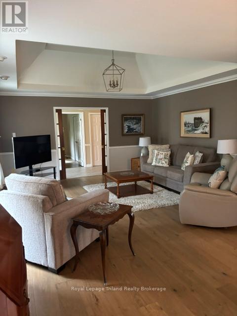 623 Lansdowne Avenue, Woodstock, Ontario  N4T 1J9 - Photo 3 - X13490466