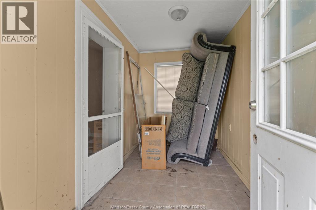 390 East Beach, Leamington, Ontario  N9H 3V7 - Photo 7 - 26015279