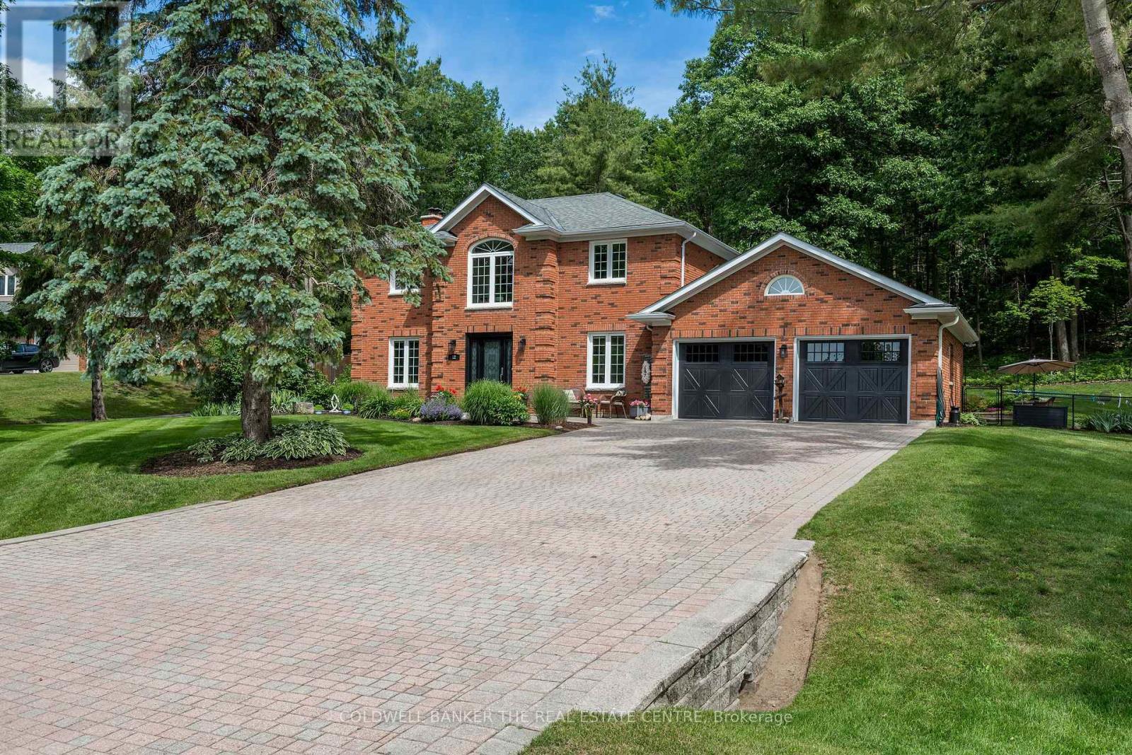 12 IDLEWOOD DRIVE, Springwater, Ontario