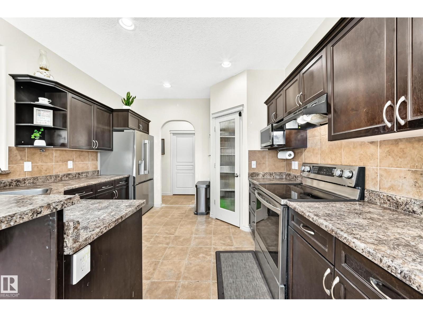 312 Crimson Dr, Sherwood Park, Alberta  T8H 0L5 - Photo 10 - E4495684