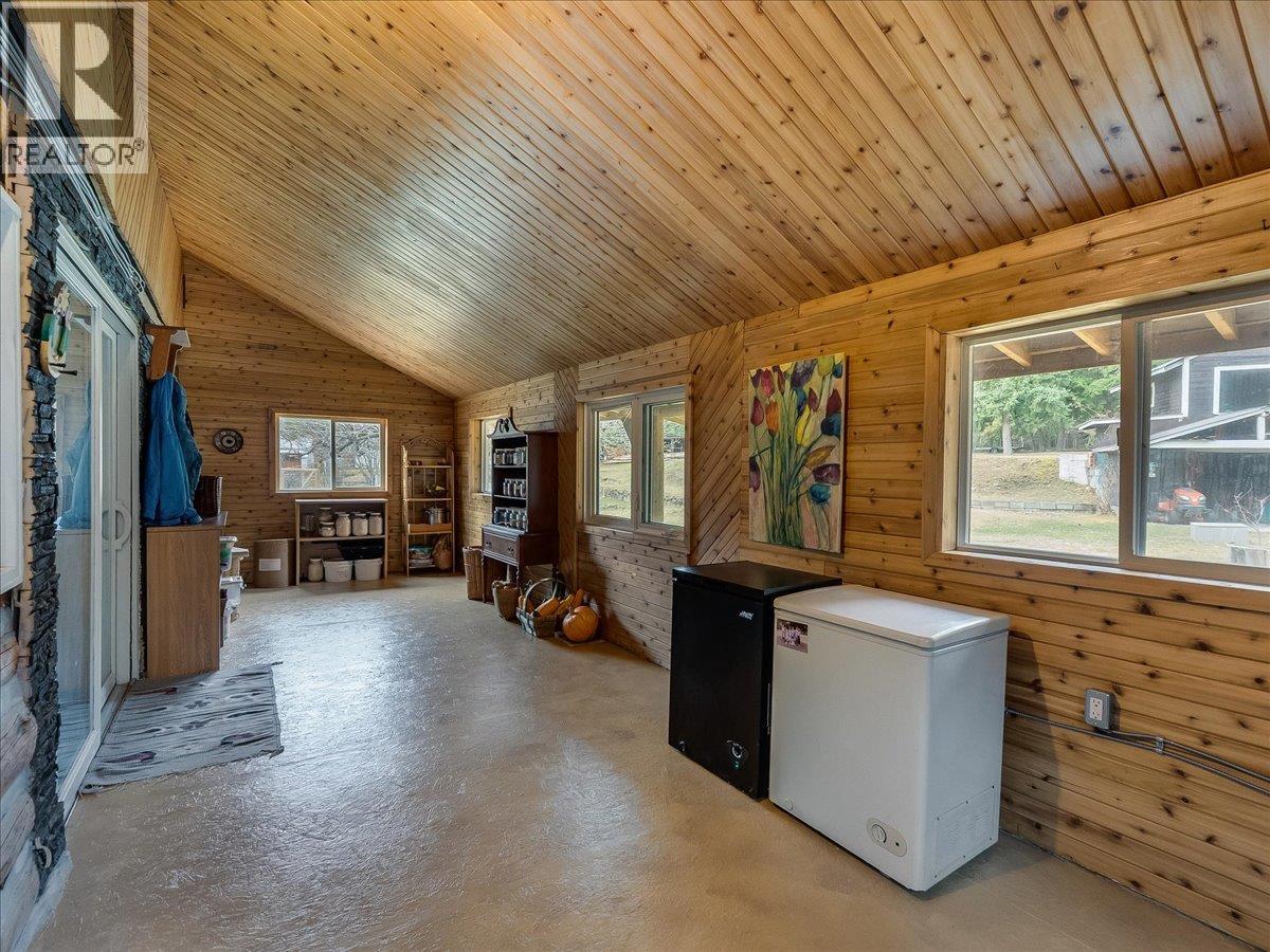 7515 Broadwater Road, Deer Park, British Columbia  V1N 4V8 - Photo 19 - 10379500