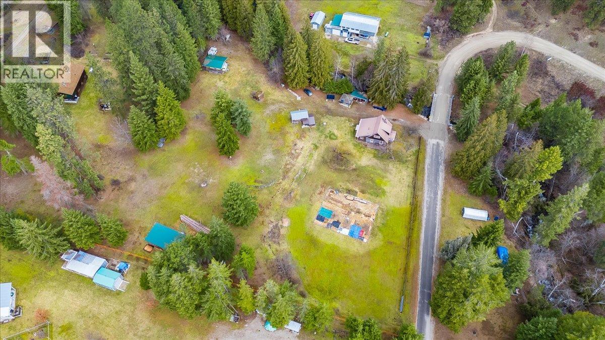 7515 Broadwater Road, Deer Park, British Columbia  V1N 4V8 - Photo 2 - 10379500