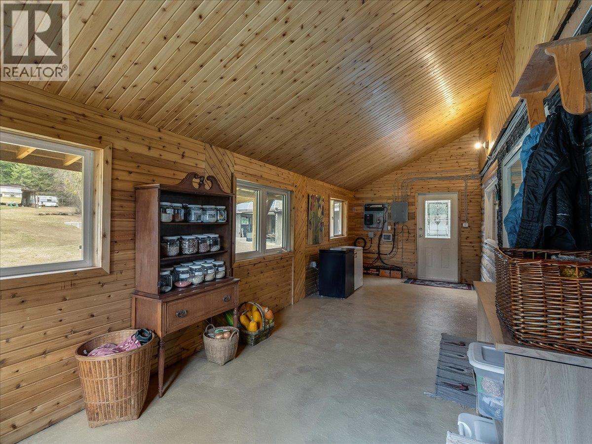 7515 Broadwater Road, Deer Park, British Columbia  V1N 4V8 - Photo 21 - 10379500