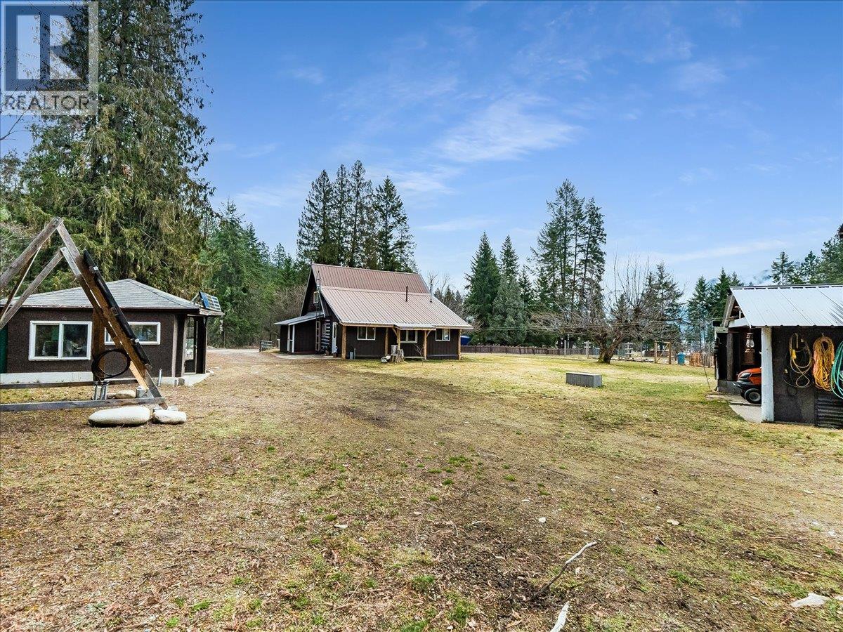 7515 Broadwater Road, Deer Park, British Columbia  V1N 4V8 - Photo 12 - 10379500