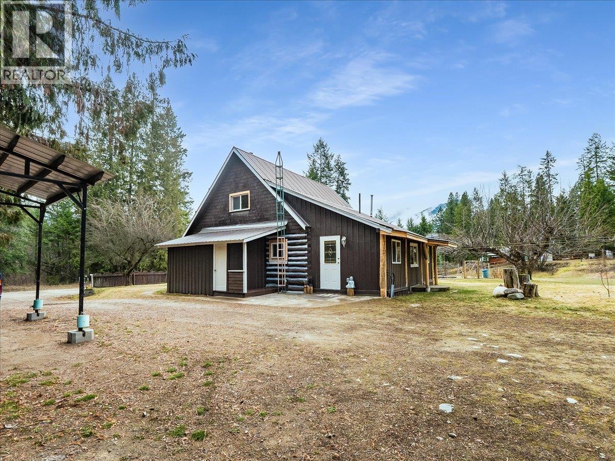 7515 Broadwater Road, Deer Park, British Columbia  V1N 4V8 - Photo 15 - 10379500