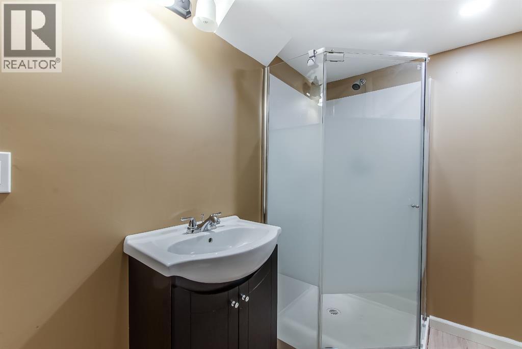 127a 2nd Street NE, Medicine Hat, Alberta  T1A 5L1 - Photo 19 - A2323750