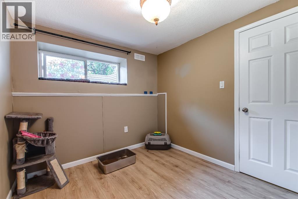 127a 2nd Street NE, Medicine Hat, Alberta  T1A 5L1 - Photo 20 - A2323750
