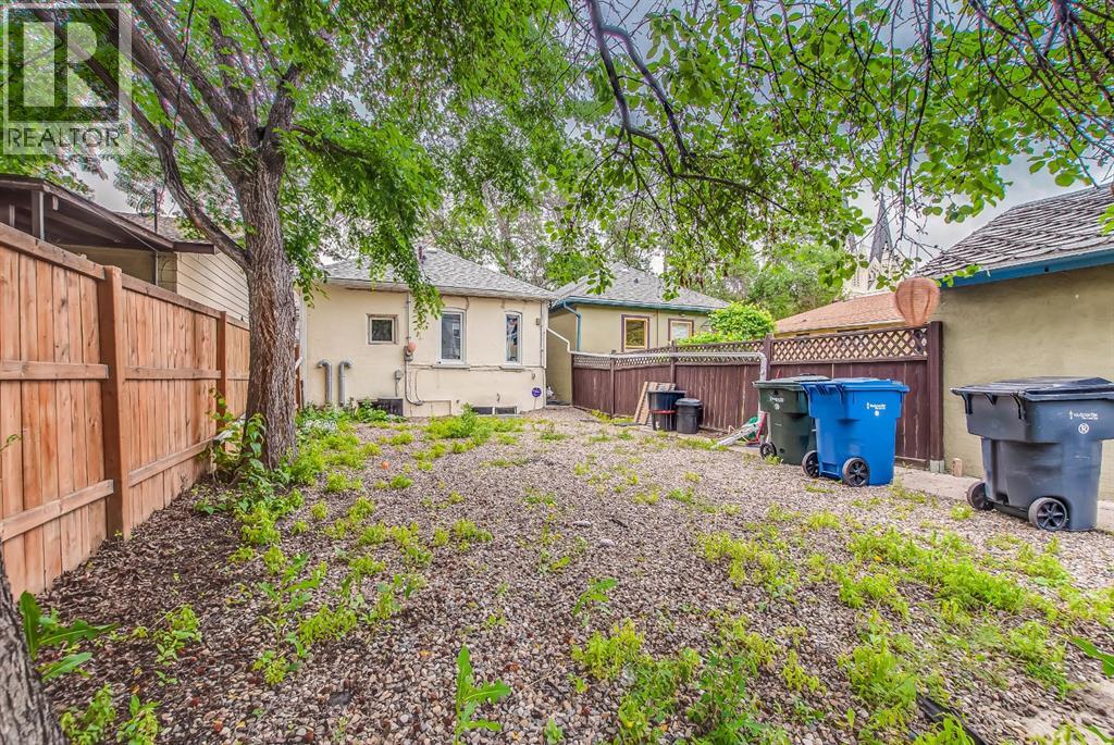 127a 2nd Street NE, Medicine Hat, Alberta  T1A 5L1 - Photo 26 - A2323750