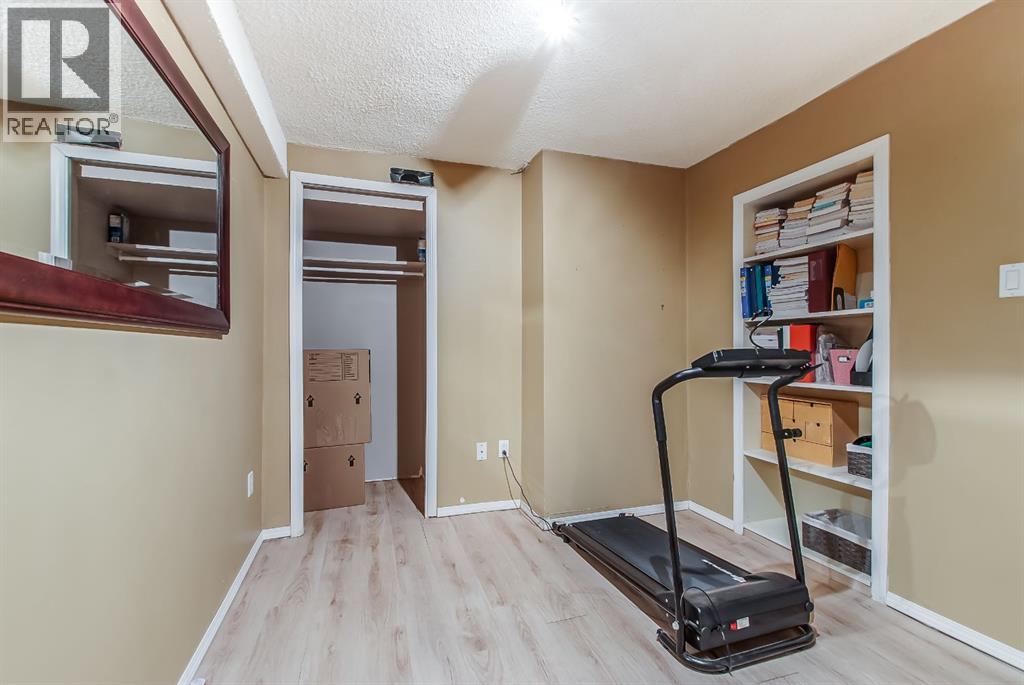 127a 2nd Street NE, Medicine Hat, Alberta  T1A 5L1 - Photo 16 - A2323750