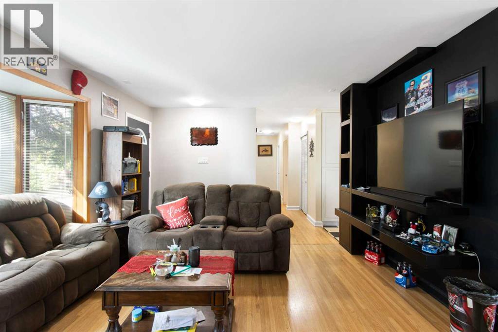 1140 105 Avenue Sw, Calgary, Alberta  T2W 0B1 - Photo 8 - A2317816
