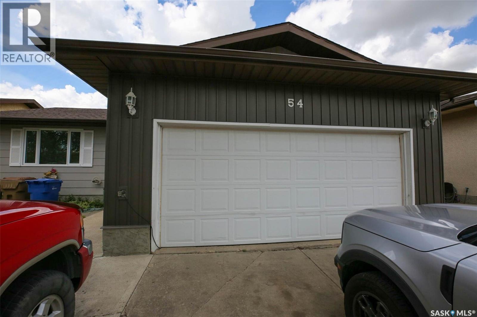 54 Springstein Avenue, Regina, Saskatchewan  S4R 7K7 - Photo 1 - SK040686