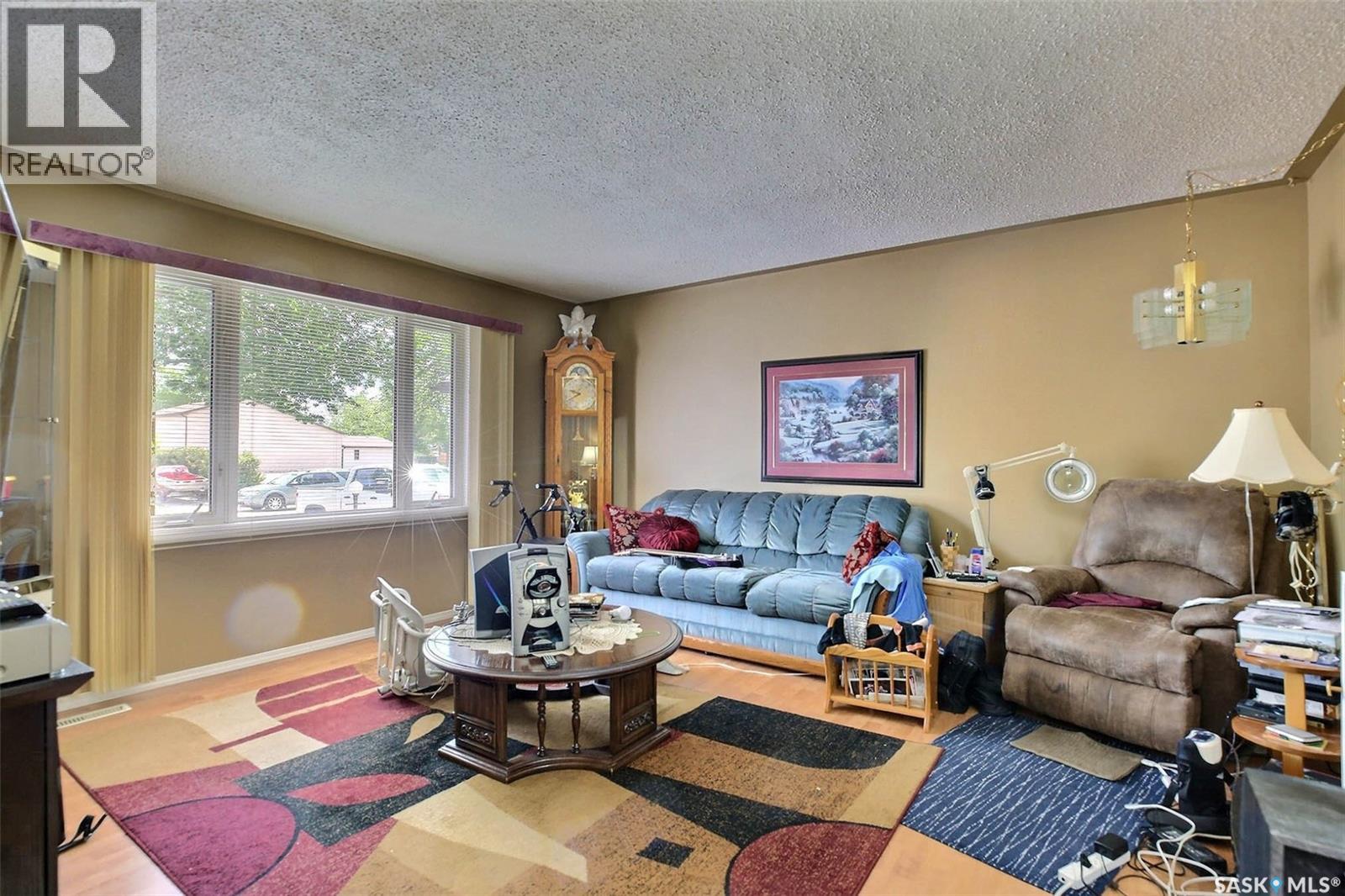 54 Springstein Avenue, Regina, Saskatchewan  S4R 7K7 - Photo 3 - SK040686