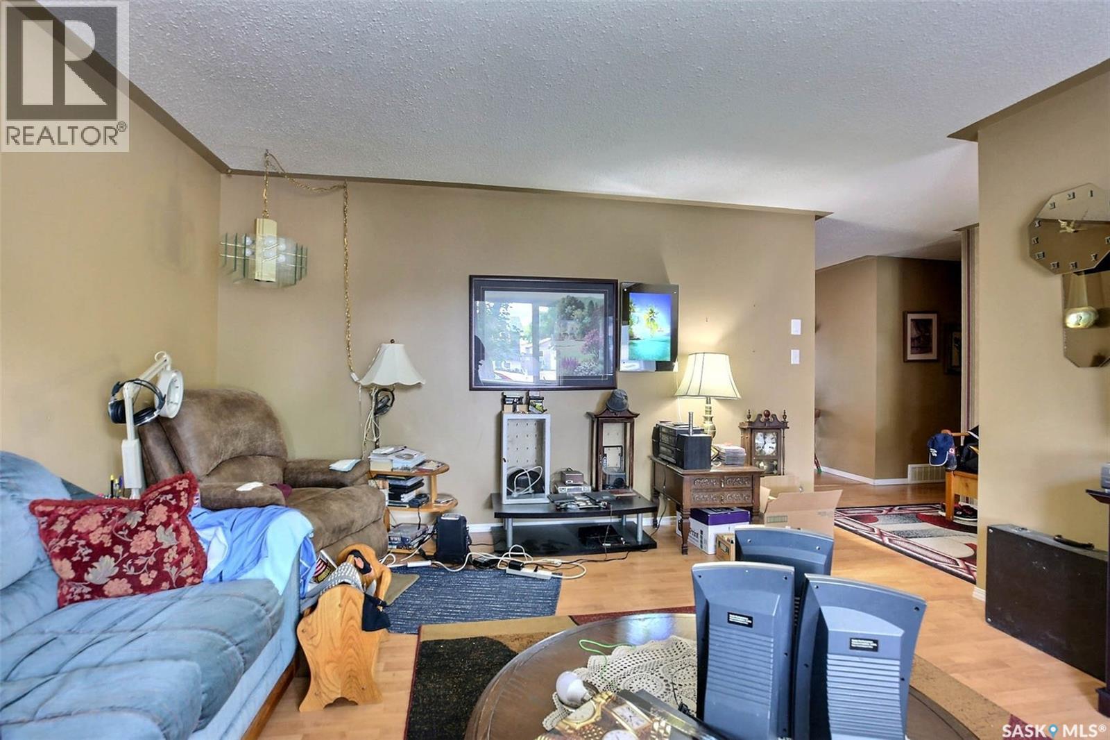 54 Springstein Avenue, Regina, Saskatchewan  S4R 7K7 - Photo 4 - SK040686