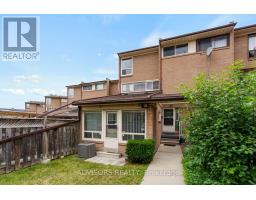 121 - 256 JOHN GARLAND BOULEVARD, Toronto, Ontario