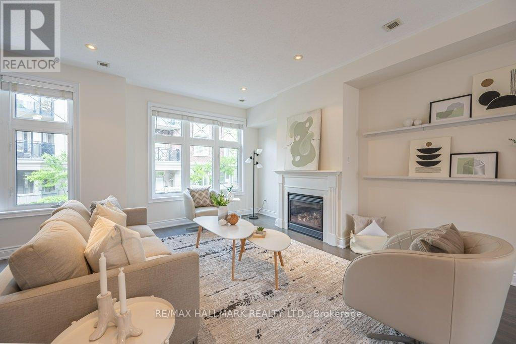 3 Chimes Lane, Toronto, Ontario  M8Y 4H8 - Photo 10 - W13490492