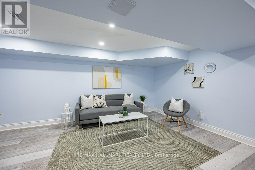 3 Chimes Lane, Toronto, Ontario  M8Y 4H8 - Photo 23 - W13490492