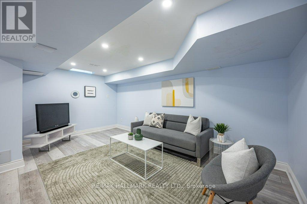 3 Chimes Lane, Toronto, Ontario  M8Y 4H8 - Photo 24 - W13490492