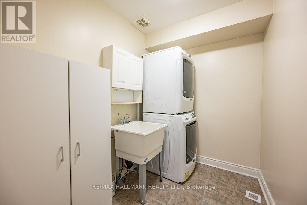 3 Chimes Lane, Toronto, Ontario  M8Y 4H8 - Photo 25 - W13490492