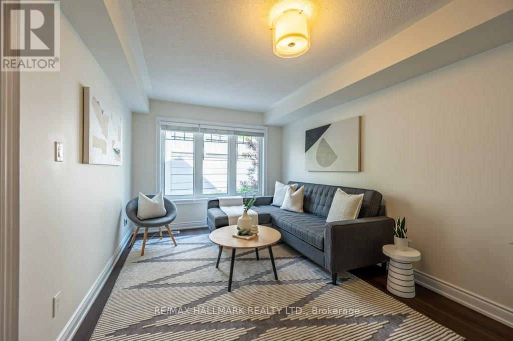 3 Chimes Lane, Toronto, Ontario  M8Y 4H8 - Photo 8 - W13490492