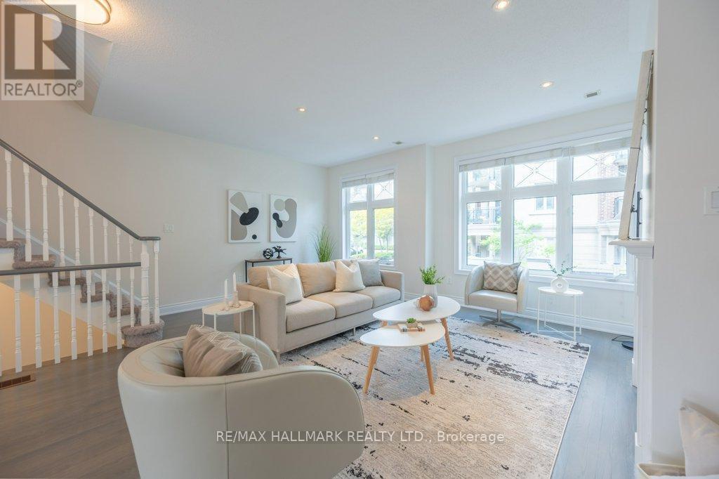 3 Chimes Lane, Toronto, Ontario  M8Y 4H8 - Photo 9 - W13490492