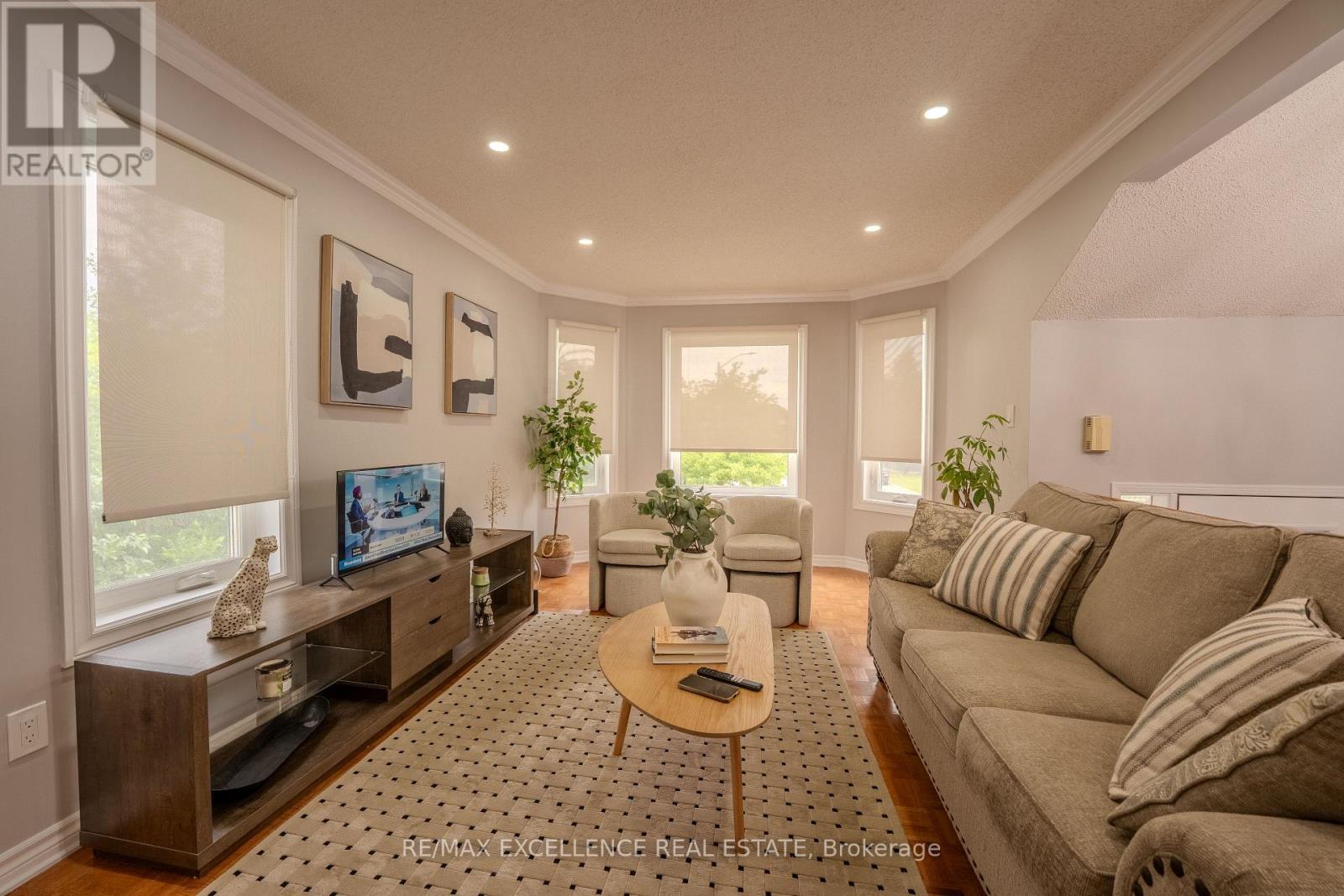 48 Ridgemore Crescent, Brampton, Ontario  L7A 2L4 - Photo 8 - W13490540