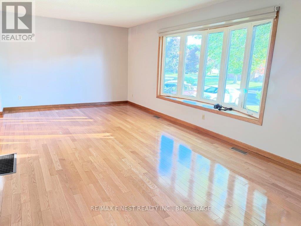 744 Sussex Boulevard, Kingston, Ontario  K7M 5B1 - Photo 18 - X13490570