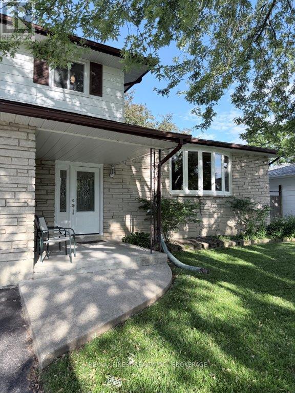 744 Sussex Boulevard, Kingston, Ontario  K7M 5B1 - Photo 4 - X13490570