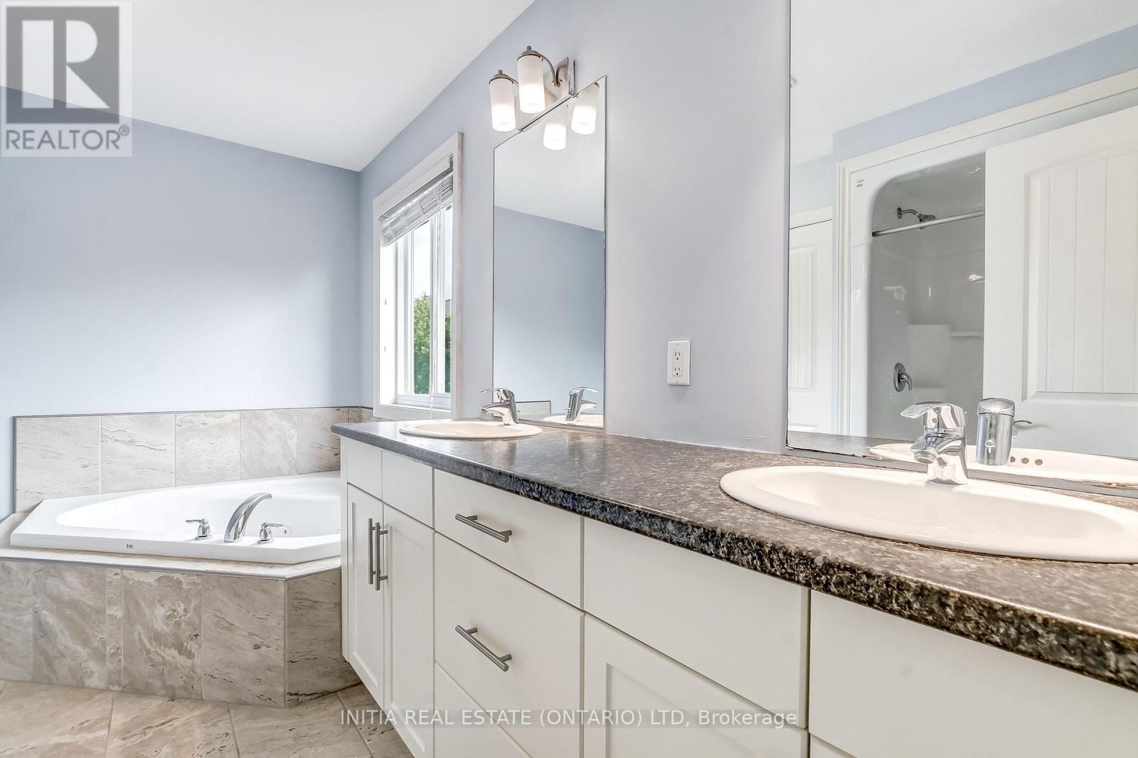 1082 Oakcrossing Road, London North, Ontario  N6H 0A8 - Photo 27 - X13490830