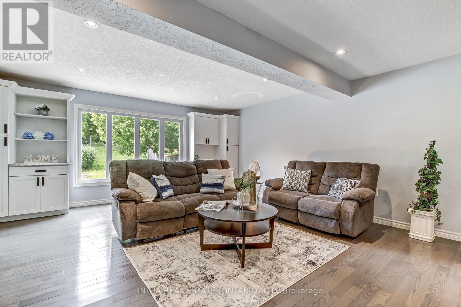 1082 Oakcrossing Road, London North, Ontario  N6H 0A8 - Photo 8 - X13490830