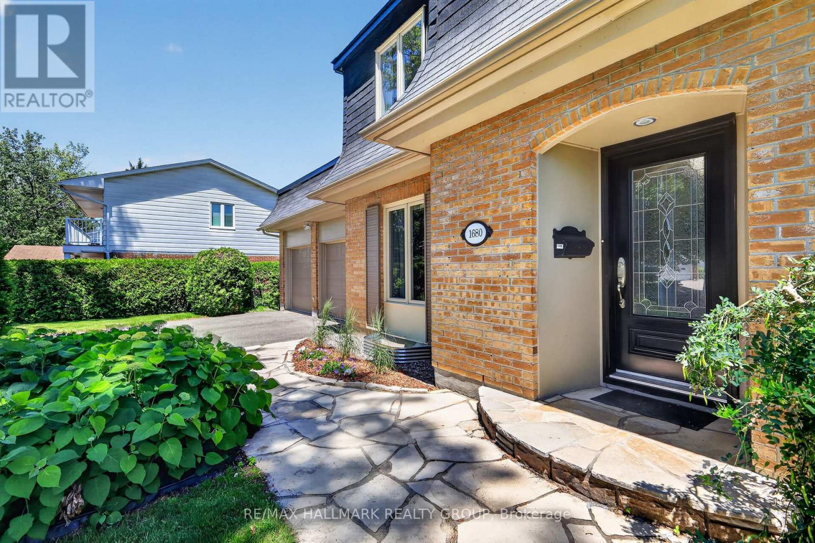 1680 Rhodes Court, Ottawa, Ontario  K1H 5S9 - Photo 2 - X13490560